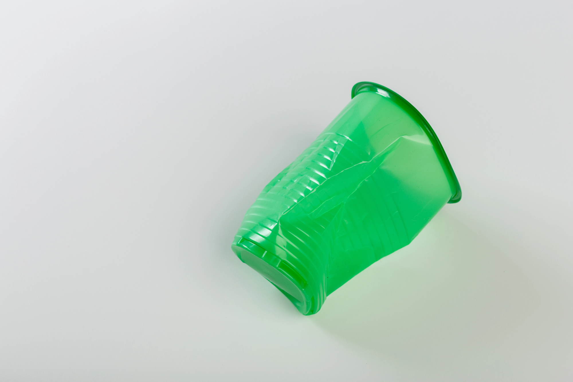 Plastični kozarci so se izkazali za odlično izbiro.